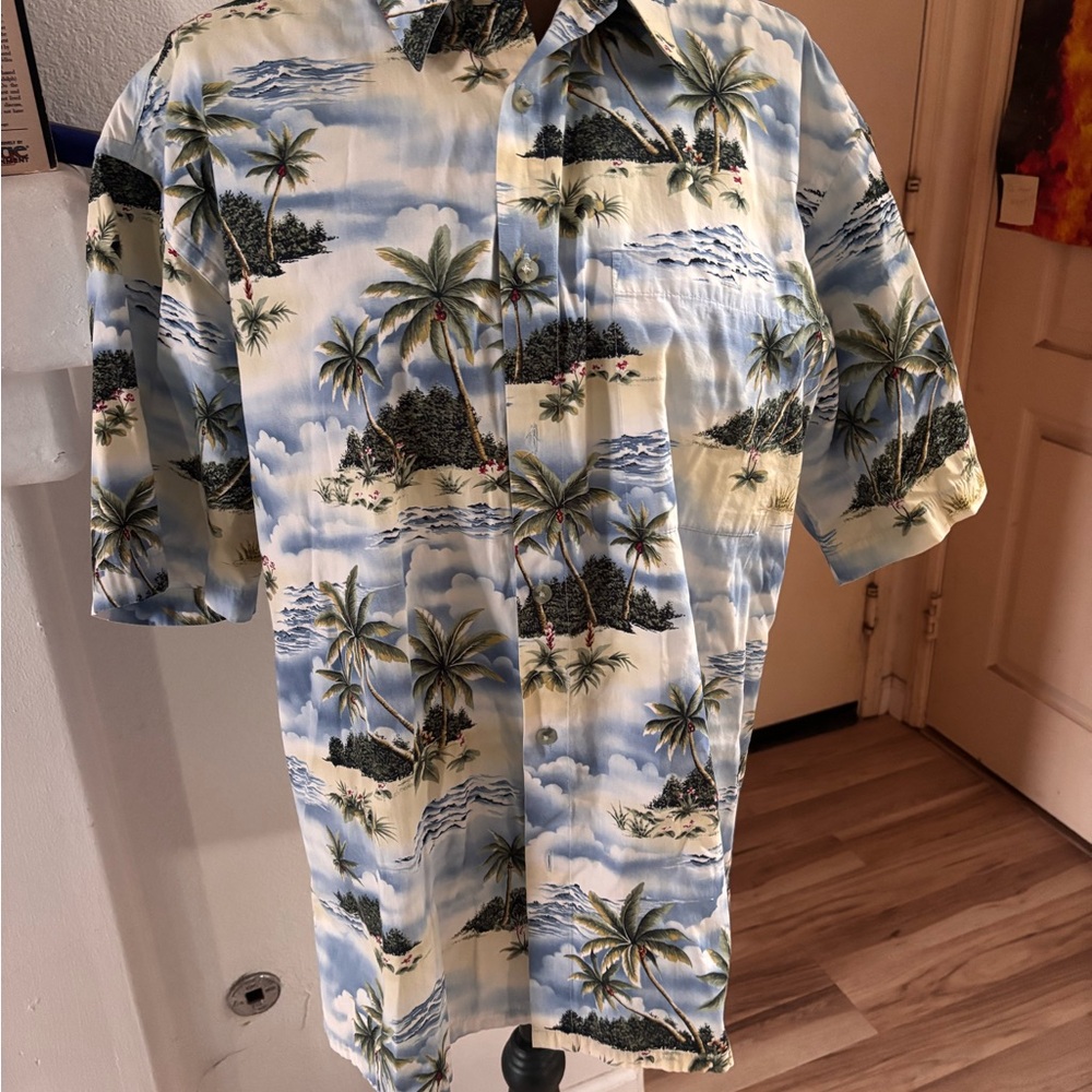 ST. JOHN'S BAY Cotton Hawaiian Button Down Shirt Men's L Tropical Island Style.
